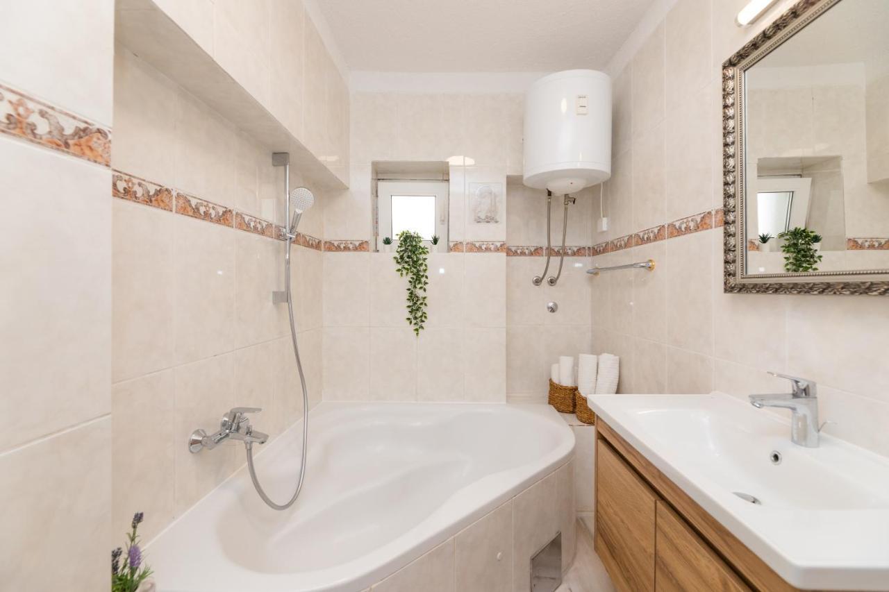 Apartment Meri Sutivan Εξωτερικό φωτογραφία